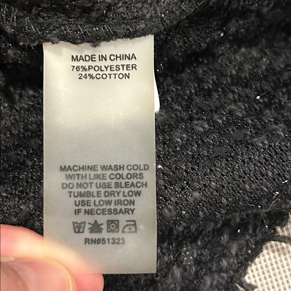 Vince Camuto 3/4 Sleeve Boat Neck Festive Top XS - Picture 9 of 12